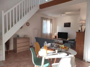 Maisonnette dans les Alpilles CLASSEE 3 ETOILES TOURISME